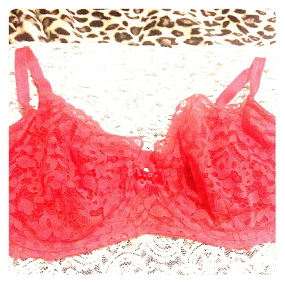 Victoria's Secret Other - Victoria's secret "Very Sexy" red lace bra 36DD